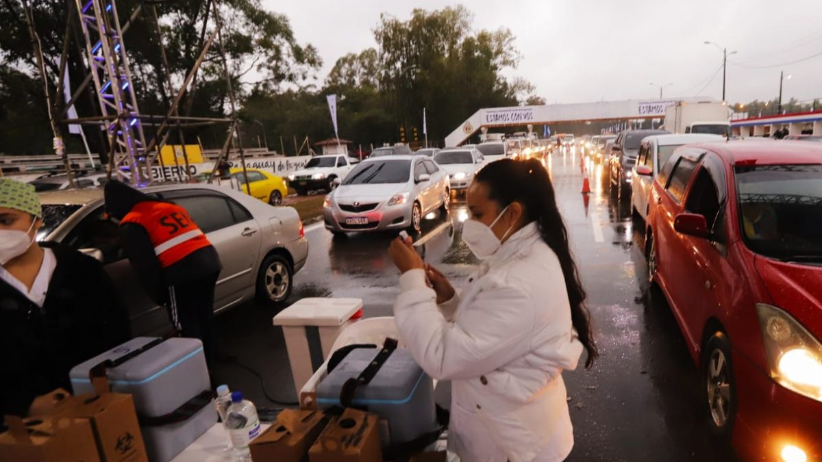 Este miércoles se llegó a cifra récord de 109.205 vacunados en una sola jornada