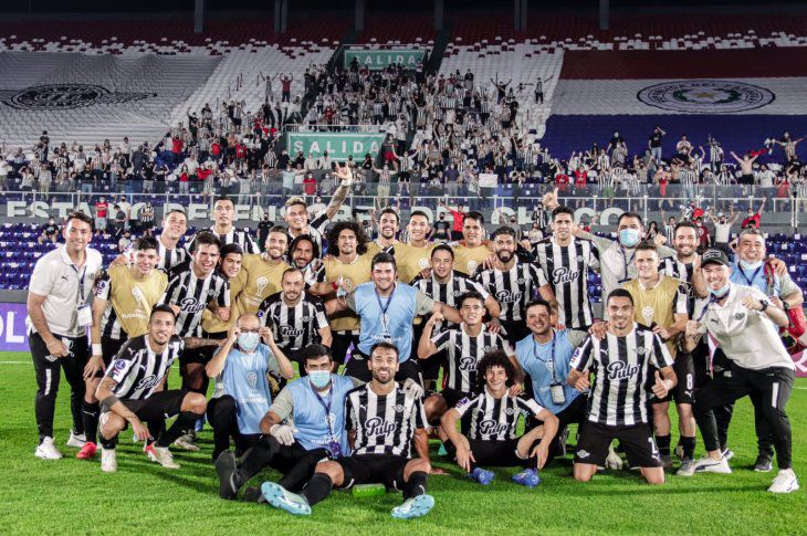 Libertad vence a Santos y clasifica a semifinales
