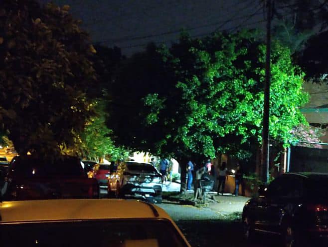 Desconocidos acribillan a un empresario frente a su casa en Asunción