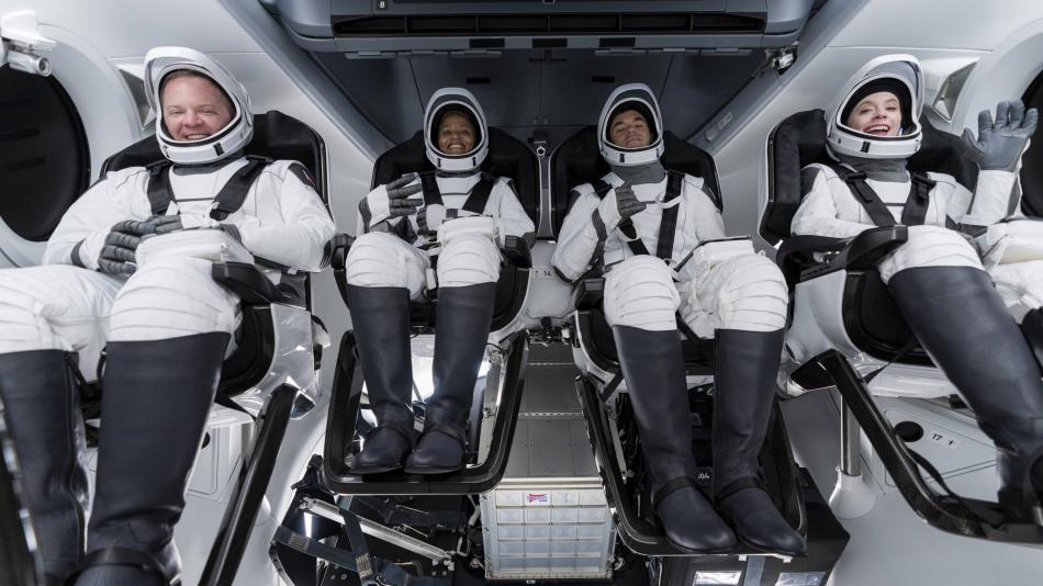 SpaceX abre las puertas del espacio a los civiles con histórico lanzamiento