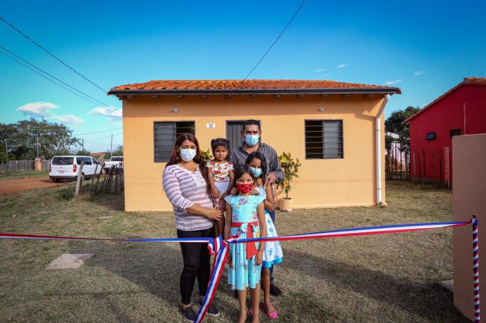 Paraguay concreta cerca de 20.500 soluciones habitacionales para familias vulnerables
