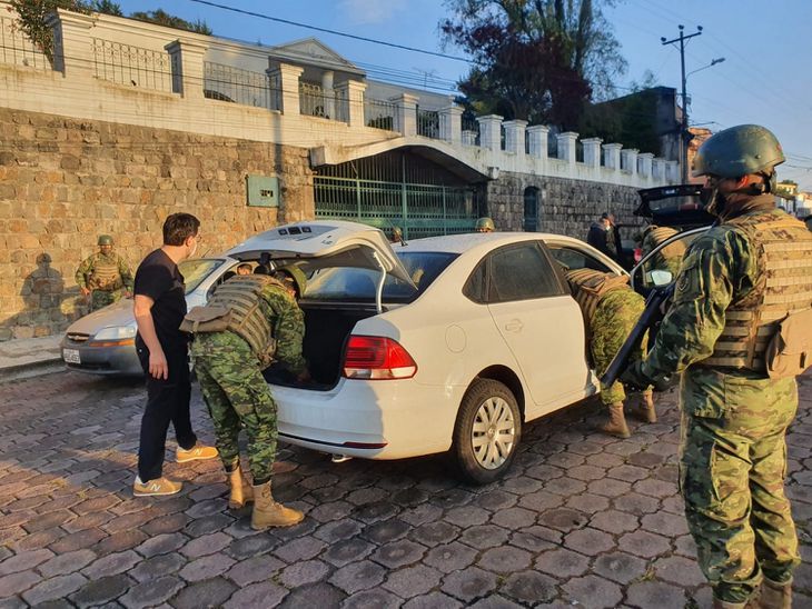 Estado de excepción y militares en calles de Ecuador por narcoviolencia