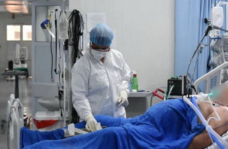 Aumentan hospitalizaciones por Covid, 70% no están vacunados