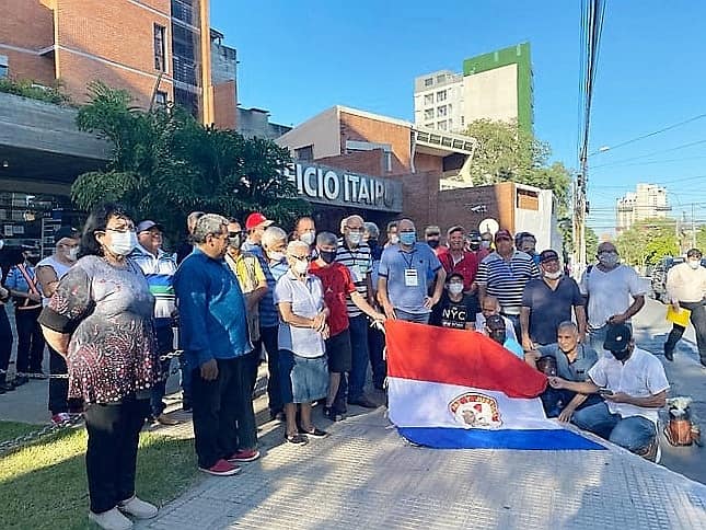 Ex obreros de Itaipú podrían paralizar CDE con movilizaciones