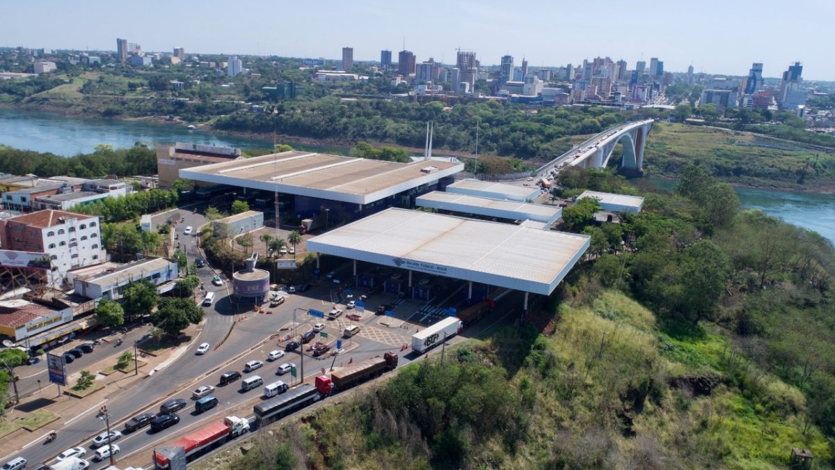 Mayor presencia policial permite disminuir asaltos en el Puente de la Amistad