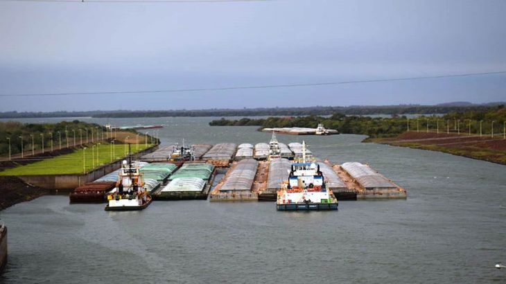 Merma de carga y bajante de los ríos amenazan al sector naviero