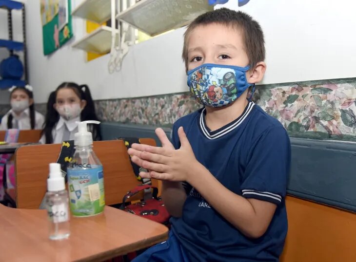 Suben casos respiratorios en colegios y piden no ir a clase