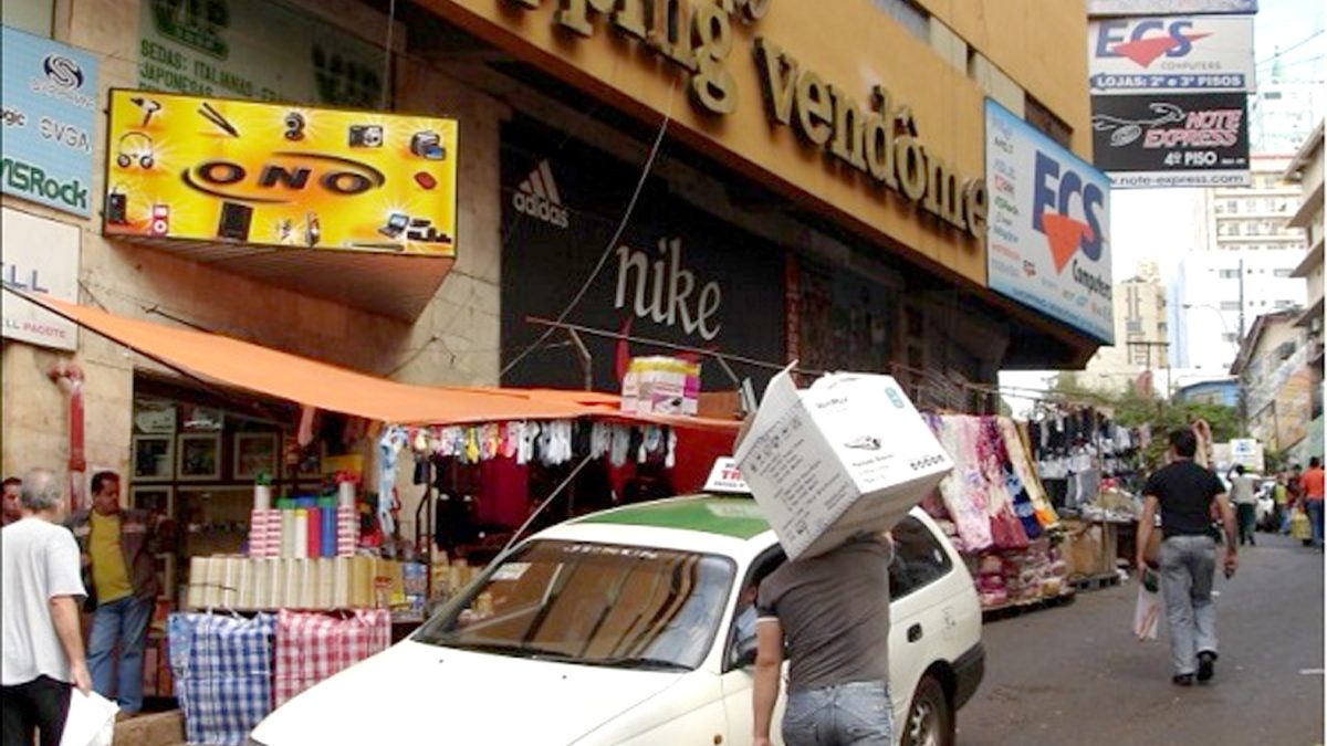 Delincuentes despojan unos G. 6.000.000 a brasileño en conocido shopping de CDE
