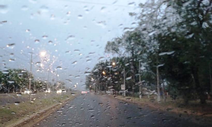 Clima: Miércoles fresco y con lluvias en ambas regiones del país