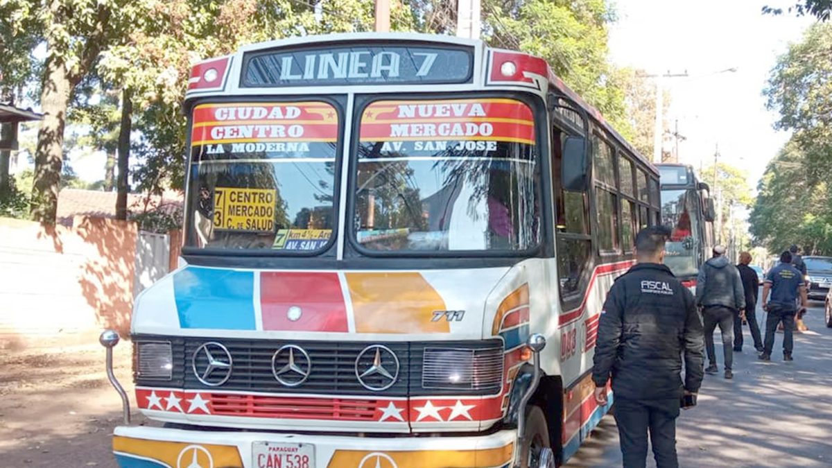 LOCALES: Transportistas castigan a usuarios en reclamo de aumento del pasaje