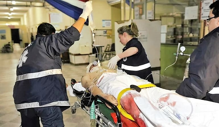 Estudiante apuñalado fue derivado al Hospital de Trauma de Asunción