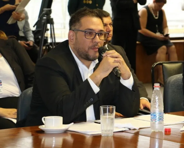 DEFENSOR DEL PUEBLO: Funcionaria teme por su vida tras denunciar a Miguel Godoy