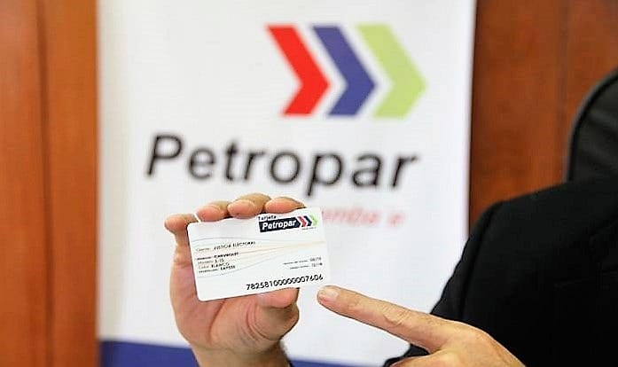 PAÍS: Finalmente, camioneros aceptaron tarjetas de descuento de Petropar