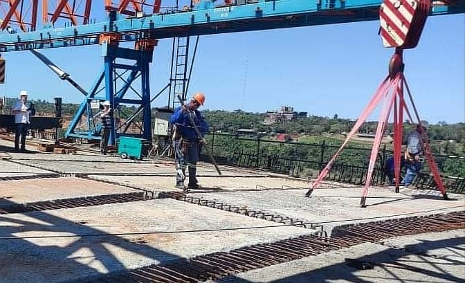 ECONOMÍA: Avanzan vertiginosamente trabajos finales en el Puente de la Integración