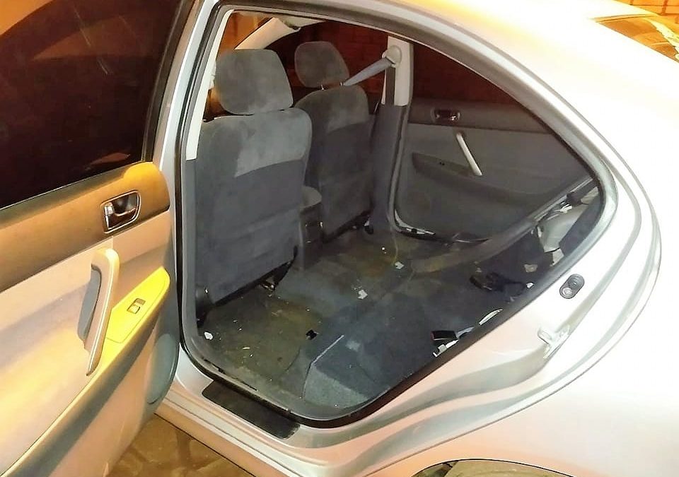 SUCESOS: Abandonaron vehículo usado en asalto y robo de celulares