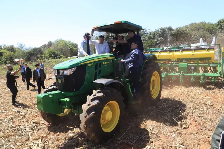 ECONOMÍA: Confían en pequeños productores para mejorar la producción sojera