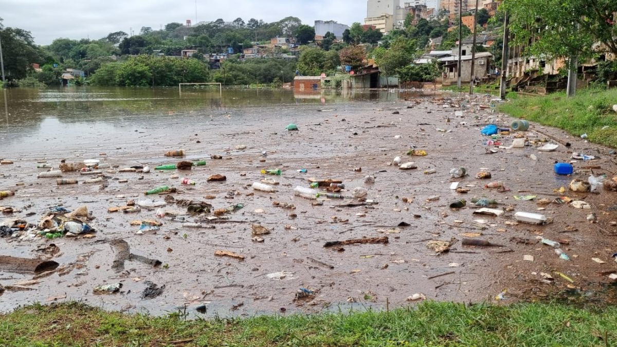 LOCALES: Cerca de 40 viviendas bajo agua en el barrio San Rafael