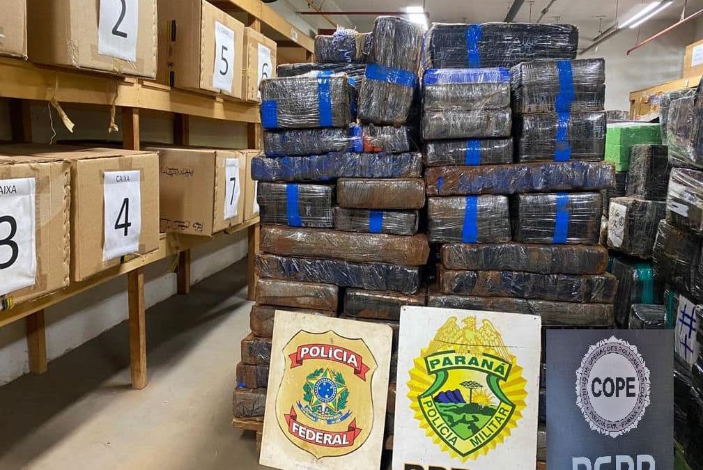 SUCESOS: Incautan casi 1.000 kilos de marihuana “made in Paraguay” en el Lago Itaipu