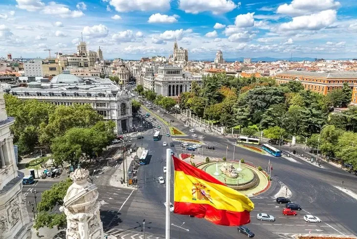 MUNDO: Hijos y nietos de españoles podrán conseguir pasaporte con nueva ley