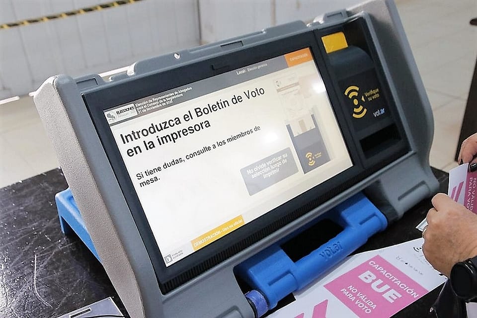 NACIONALES: TSJE insistirá en capacitación sobre uso de máquinas de votación