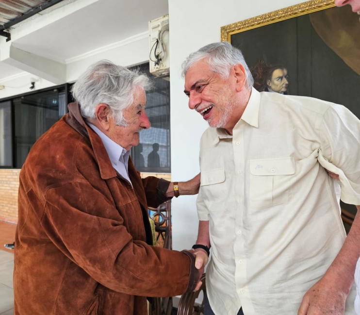 NACIONALES:Pepe Mujica visitó a Fernando Lugo para interiorizarse sobre su recuperación