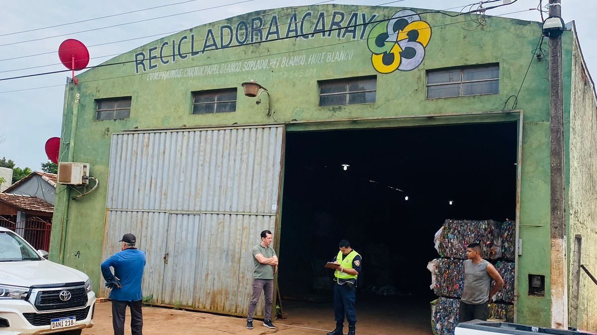 LOCALES: Motochorros asaltan recicladora y roban G. 18 millones y celulares
