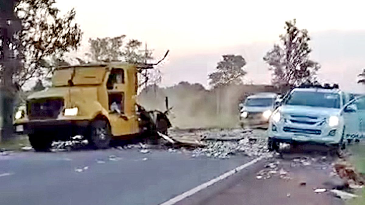NACIONALES: Un fallecido y dos heridos en violento asalto a camión transportador de caudales de Prosegur
